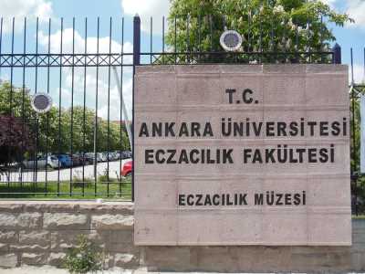 Ankara Üniversitesi Eczacılık Fakültesi Müzesi